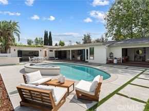 23925 Crosson Drive, Woodland Hills (los Angeles) CA 91367