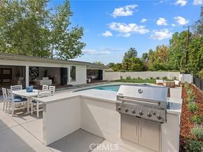 23925 Crosson Drive, Woodland Hills (los Angeles) CA 91367