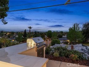 23925 Crosson Drive, Woodland Hills (los Angeles) CA 91367