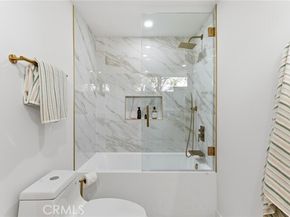 23925 Crosson Drive, Woodland Hills (los Angeles) CA 91367