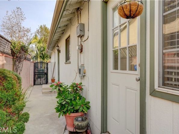 7115 Park Manor Ave, North Hollywood (los Angeles) CA 91605