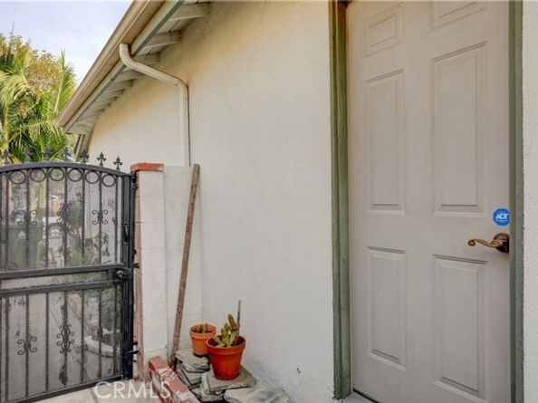 7115 Park Manor Ave, North Hollywood (los Angeles) CA 91605