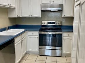 8105 Redlands Street 107, Playa Del Rey (los Angeles) CA 90293