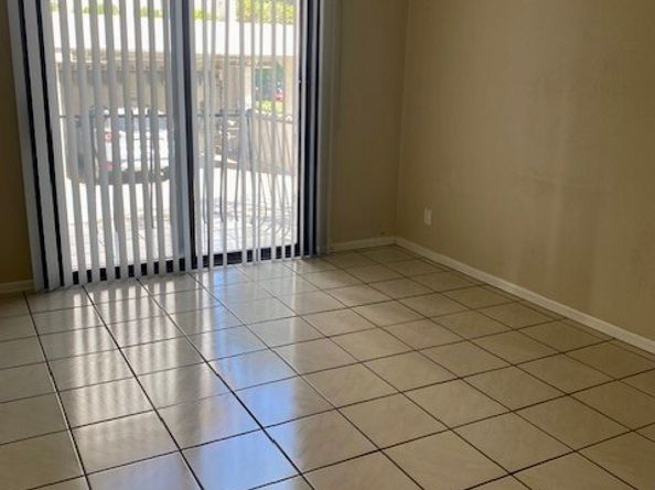 8105 Redlands Street 107, Playa Del Rey (los Angeles) CA 90293