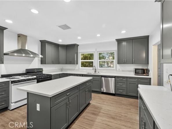 3425 W 15th Street, Los Angeles CA 90019