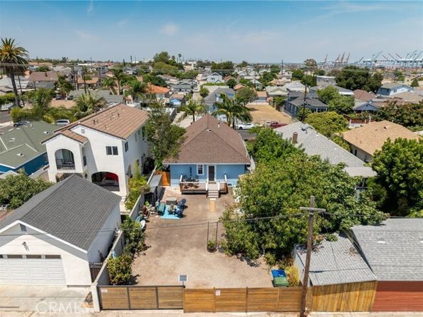 373 W Santa Cruz Street, San Pedro (los Angeles) CA 90731