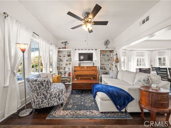 373 W Santa Cruz Street, San Pedro (los Angeles) CA 90731