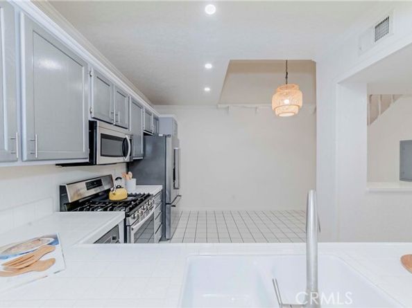 1380 W Capitol Drive 122, San Pedro (los Angeles) CA 90732