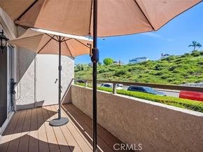 21981 Rimhurst DR # P-160 P160, Lake Forest (el Toro) CA 92630