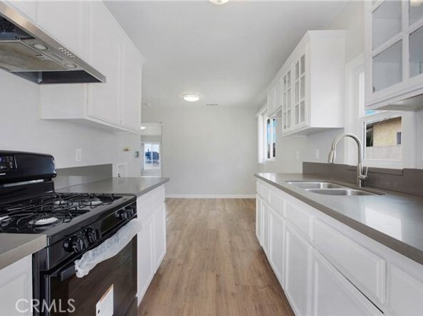 1435 E Colon ST, Wilmington (los Angeles) CA 90744