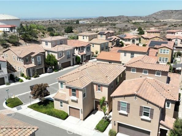 333 Calle Elegante, Lake Forest (el Toro) CA 92630