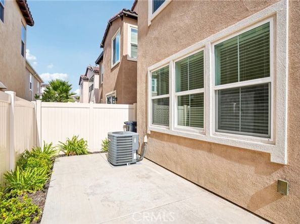 333 Calle Elegante, Lake Forest (el Toro) CA 92630