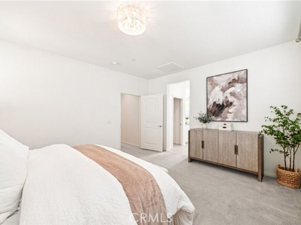 333 Calle Elegante, Lake Forest (el Toro) CA 92630