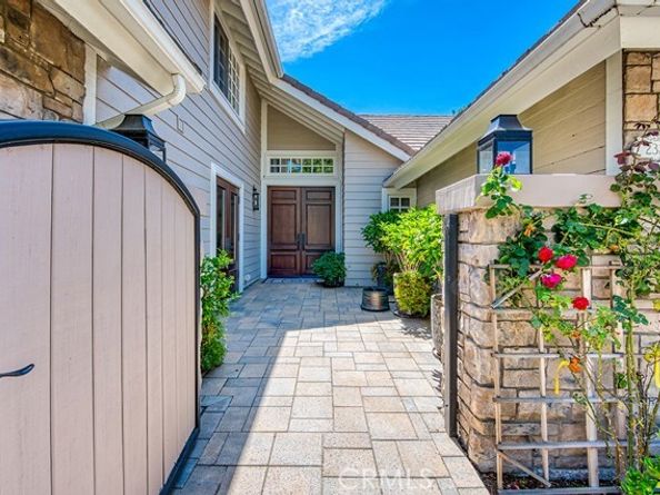 23271 Via Dorado, Laguna Hills CA 92679