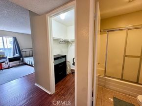 23288 Orange Avenue 5, Lake Forest (el Toro) CA 92630