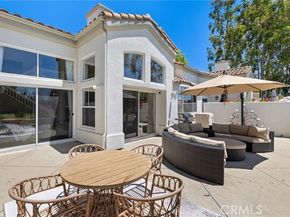4 Vista Frondosa, Rancho Santa Margarita CA 92688
