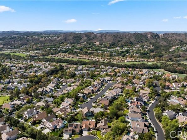 3 Portsmouth, Laguna Hills CA 92679