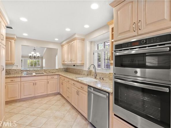 3 Portsmouth, Laguna Hills CA 92679
