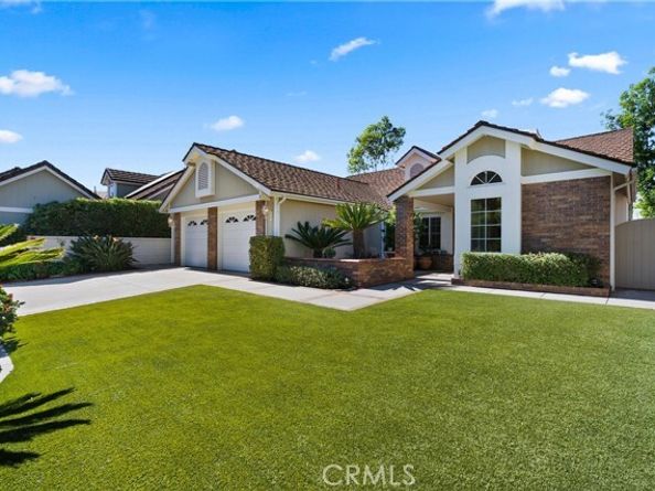 3 Portsmouth, Laguna Hills CA 92679