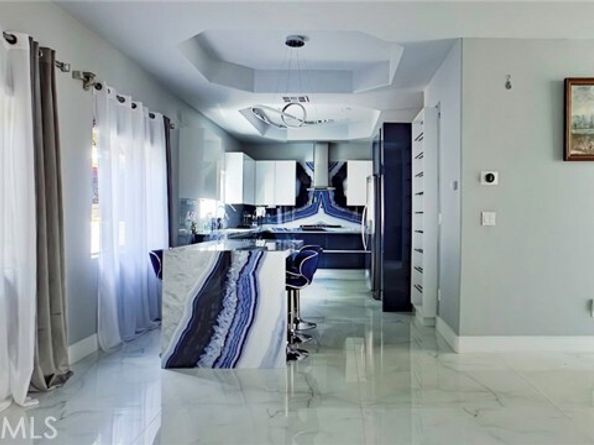 6937 Kian Court, Van Nuys (los Angeles) CA 91406