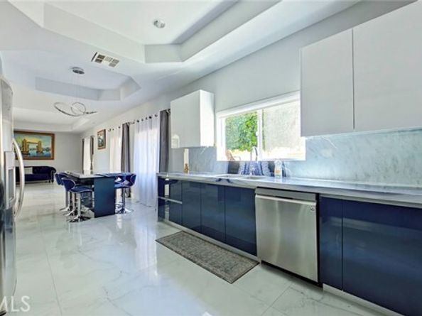 6937 Kian Court, Van Nuys (los Angeles) CA 91406