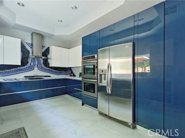 6937 Kian Court, Van Nuys (los Angeles) CA 91406