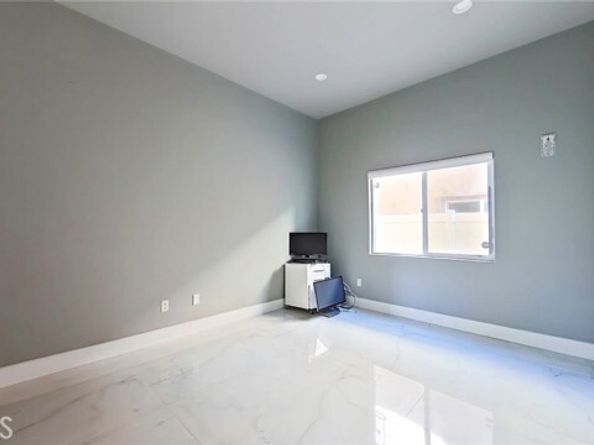 6937 Kian Court, Van Nuys (los Angeles) CA 91406