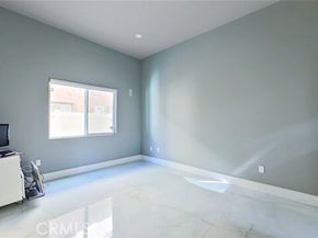 6937 Kian Court, Van Nuys (los Angeles) CA 91406