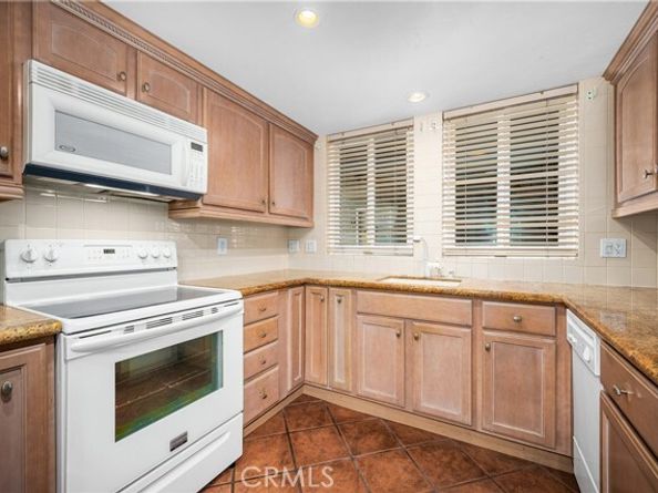 1920 McKinney Way 17A, Seal Beach CA 90740