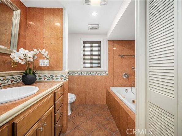 1920 McKinney Way 17A, Seal Beach CA 90740