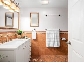 1920 McKinney Way 17A, Seal Beach CA 90740