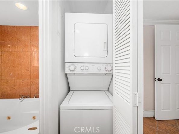 1920 McKinney Way 17A, Seal Beach CA 90740