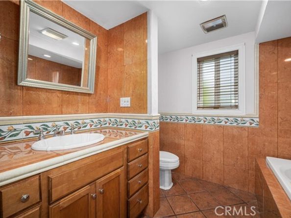 1920 McKinney Way 17A, Seal Beach CA 90740