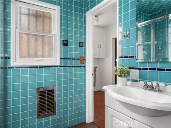 9085 Remick Avenue, Arleta (los Angeles) CA 91331