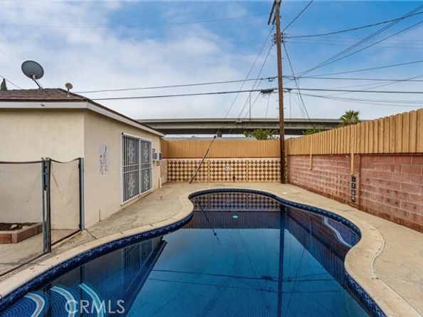 9085 Remick Avenue, Arleta (los Angeles) CA 91331