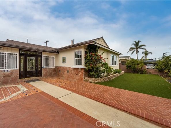 9085 Remick Avenue, Arleta (los Angeles) CA 91331
