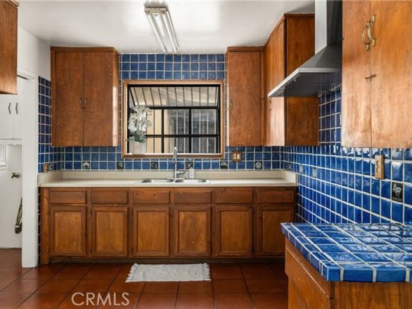 9085 Remick Avenue, Arleta (los Angeles) CA 91331