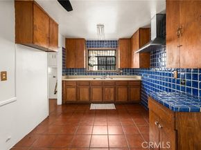 9085 Remick Avenue, Arleta (los Angeles) CA 91331