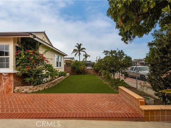 9085 Remick Avenue, Arleta (los Angeles) CA 91331