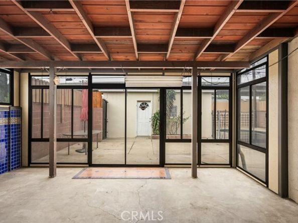 9085 Remick Avenue, Arleta (los Angeles) CA 91331