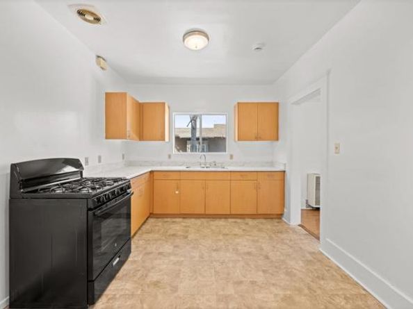 3813 Birch Street, San Diego CA 92113