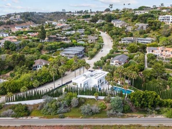 7713 Esterel Dr, La Jolla (san Diego) CA 92037