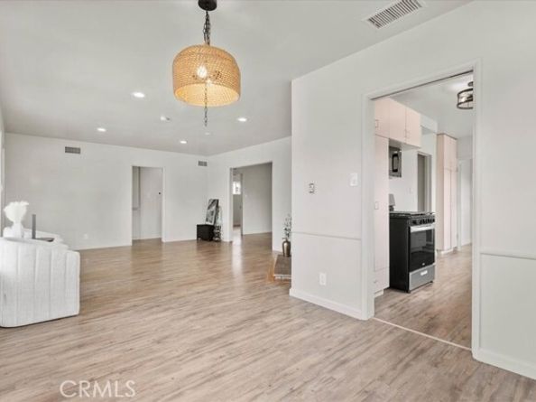 7000 Nagle, North Hollywood (los Angeles) CA 91605