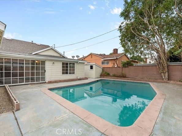 7000 Nagle, North Hollywood (los Angeles) CA 91605