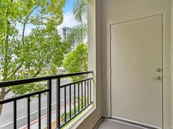 9253 Regents A203, La Jolla (san Diego) CA 92037