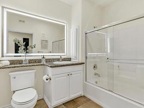 9253 Regents A203, La Jolla (san Diego) CA 92037