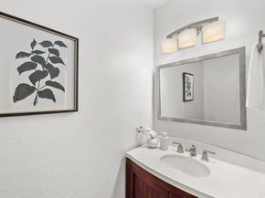 3330 Caminito Eastbluff 150, La Jolla (san Diego) CA 92037