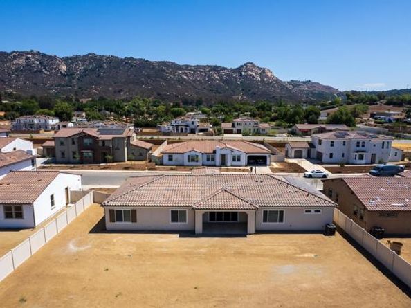 2981 Orchard Glen, Escondido CA 92026