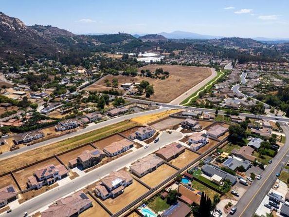 2981 Orchard Glen, Escondido CA 92026