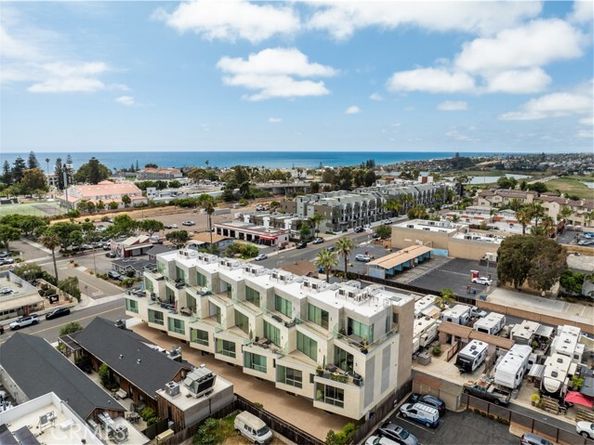 2648 State Street, Carlsbad CA 92008